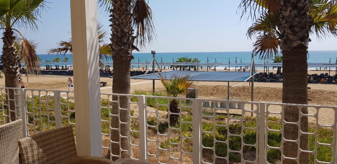 Strand Club Grand Aqua