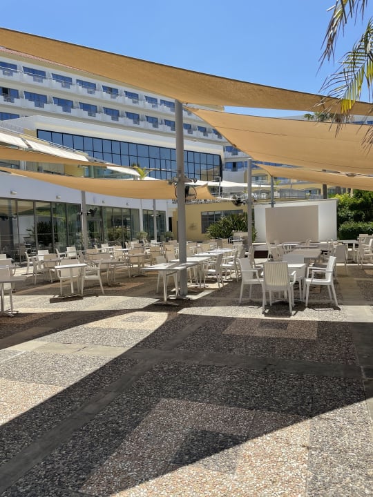 Gastro St. George Beach Hotel & Spa Resort