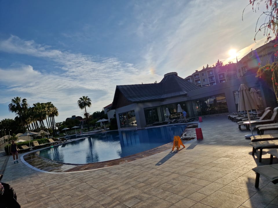 Pool Arum Barut Collection