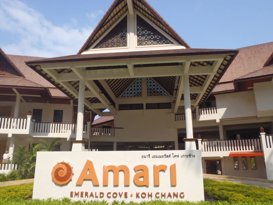 Eingang zum Hotel Dinso Resort & Villas Ko Chang, Vignette Collection by IHG