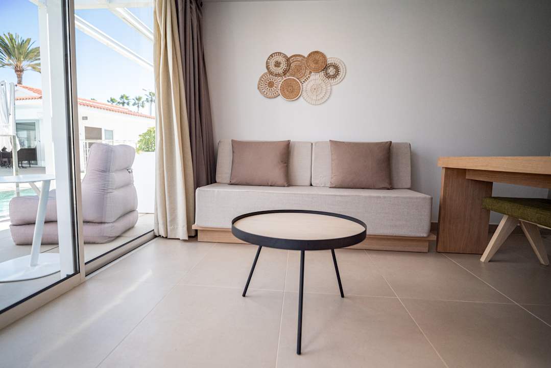 Zimmer HL Miraflor Suites Hotel