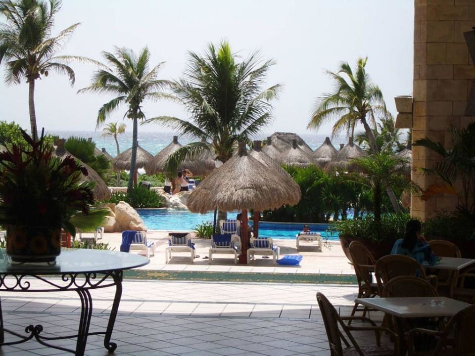 Hauptpool Akumal Bahia Principe Grand Tulum