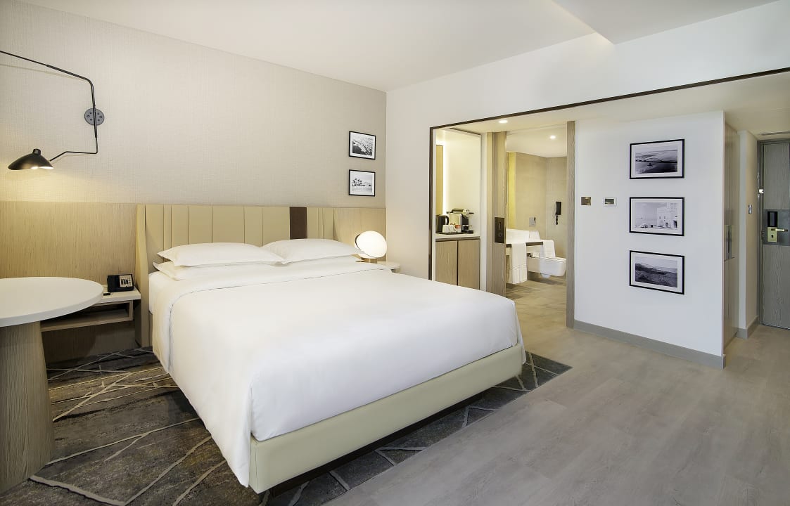 Zimmer Sheraton Hotel & Resort Abu Dhabi