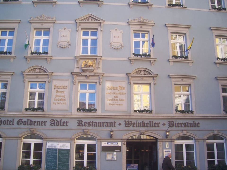 Aussenansicht Hotel Goldener Adler