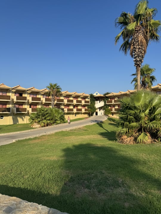 Außenansicht Hotel Kalithea Horizon Royal