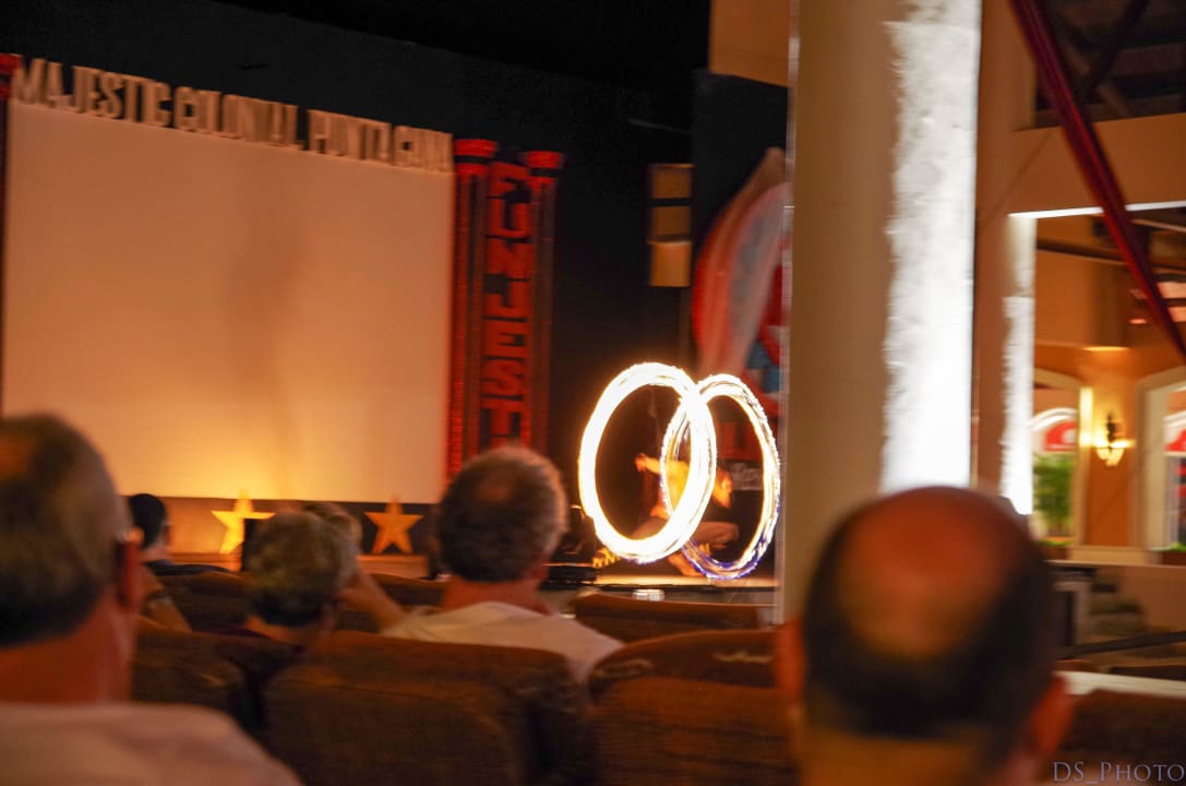 Circus Show Majestic Colonial Punta Cana