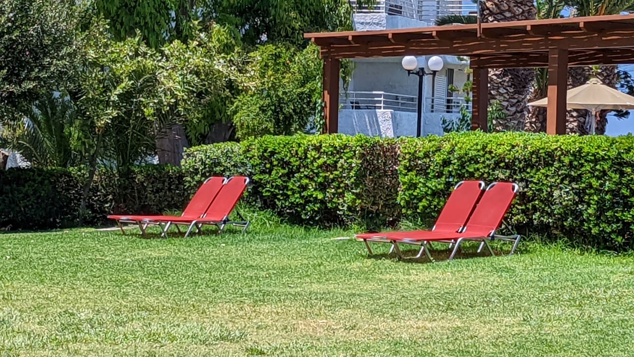 Gartenanlage Apollonia Beach Resort & Spa