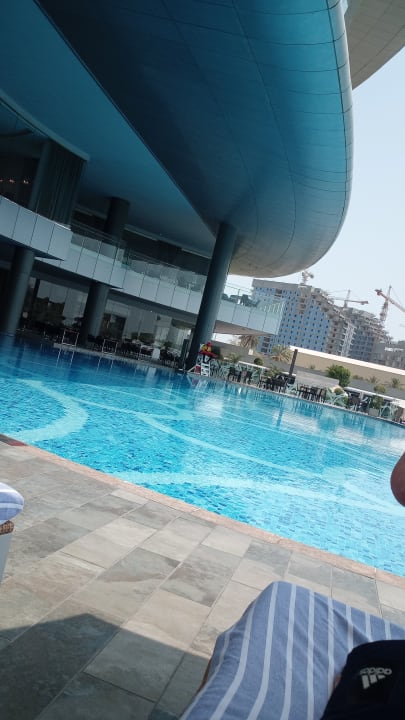 Pool Conrad Abu Dhabi Etihad Towers