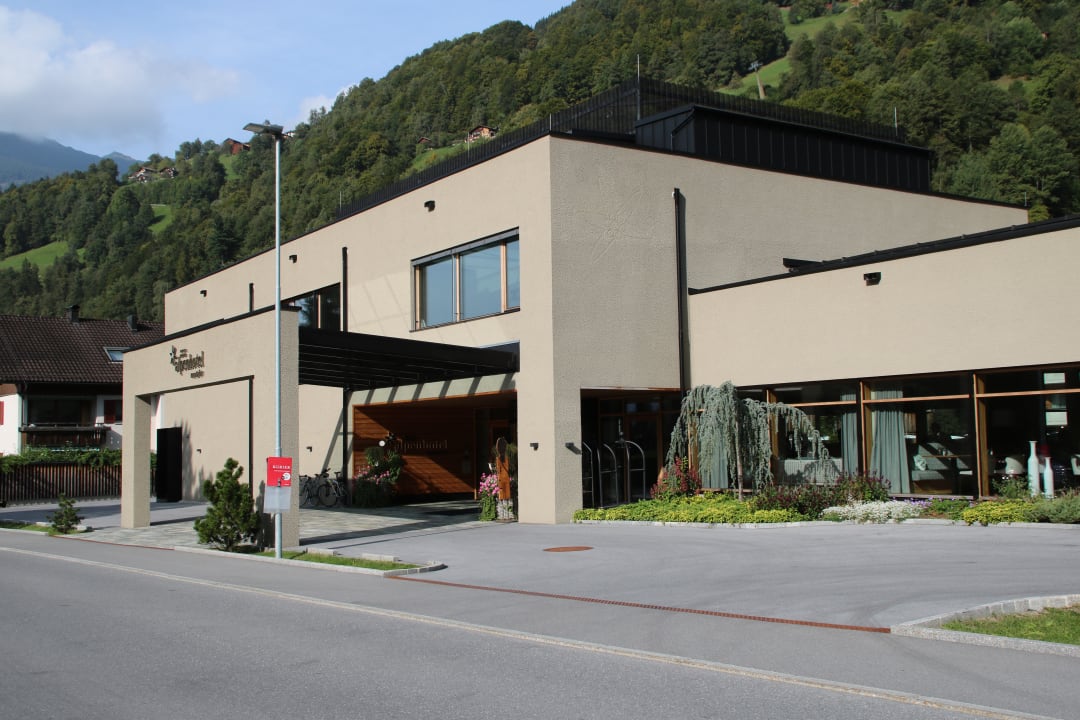 Außenansicht Alpenhotel Montafon