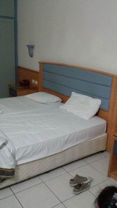 Sehr ungemütliches  Euro Village Achilleas Hotel