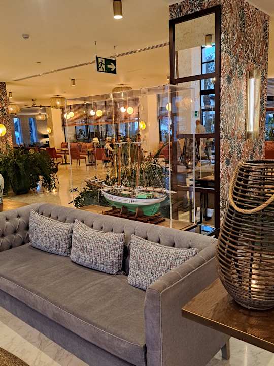 Lobby Hotel Fariones