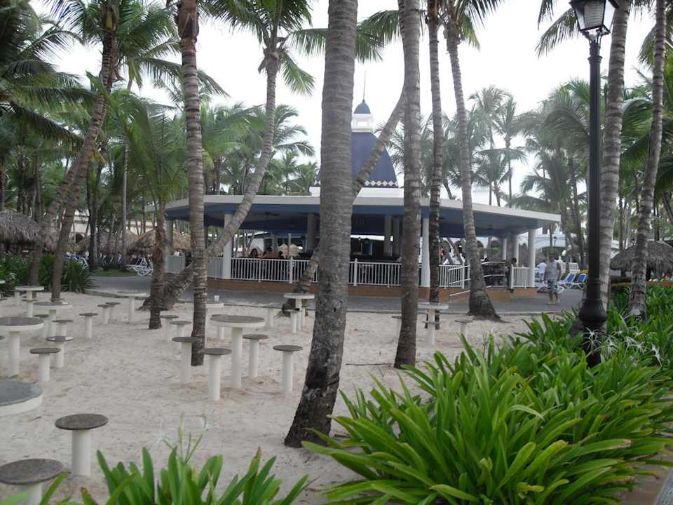 Blick zur Poolbar Hotel Riu Bambu