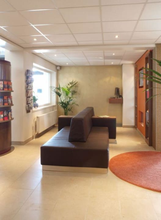 Lobby/ingang Mercure Hotel Groningen Martiniplaza