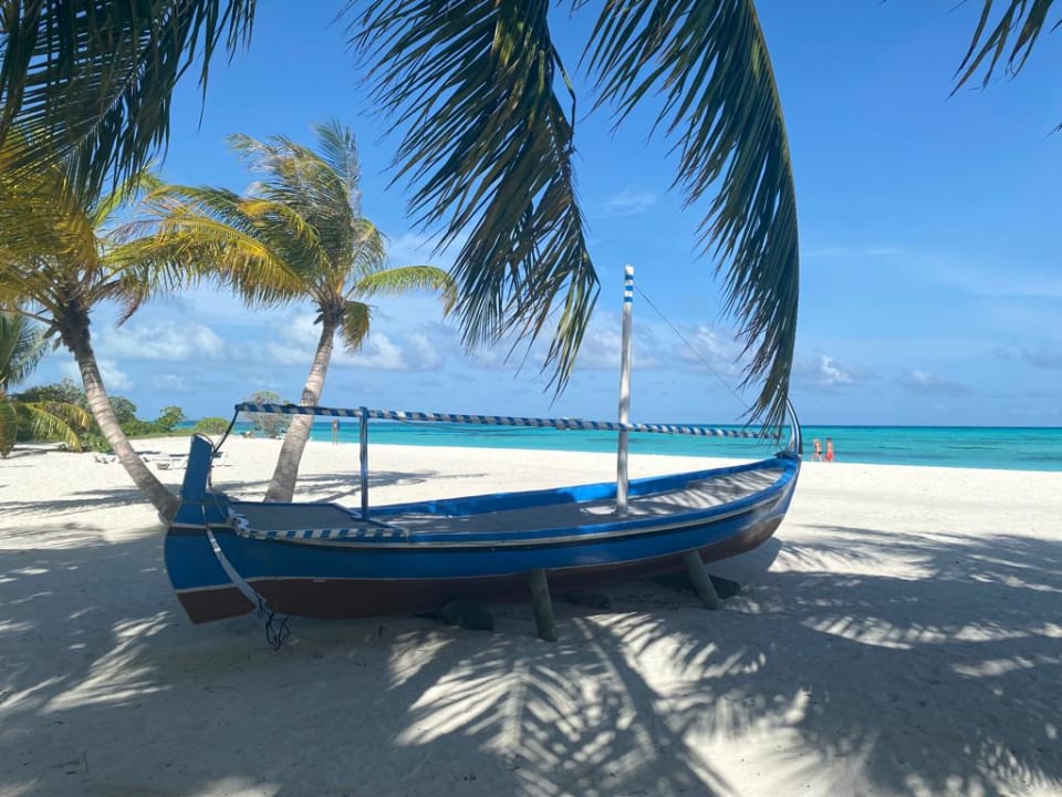 Strand Meeru Maldives Resort Island