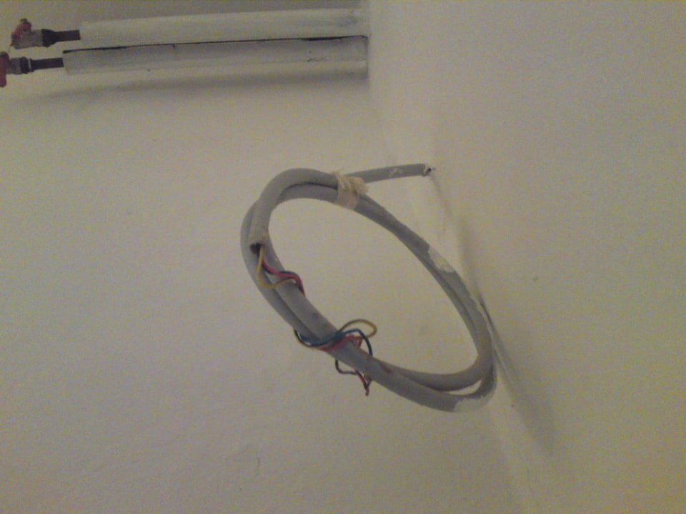 Kabel aus der Wand der Krankenstation Hotel Sangho Club Zarzis