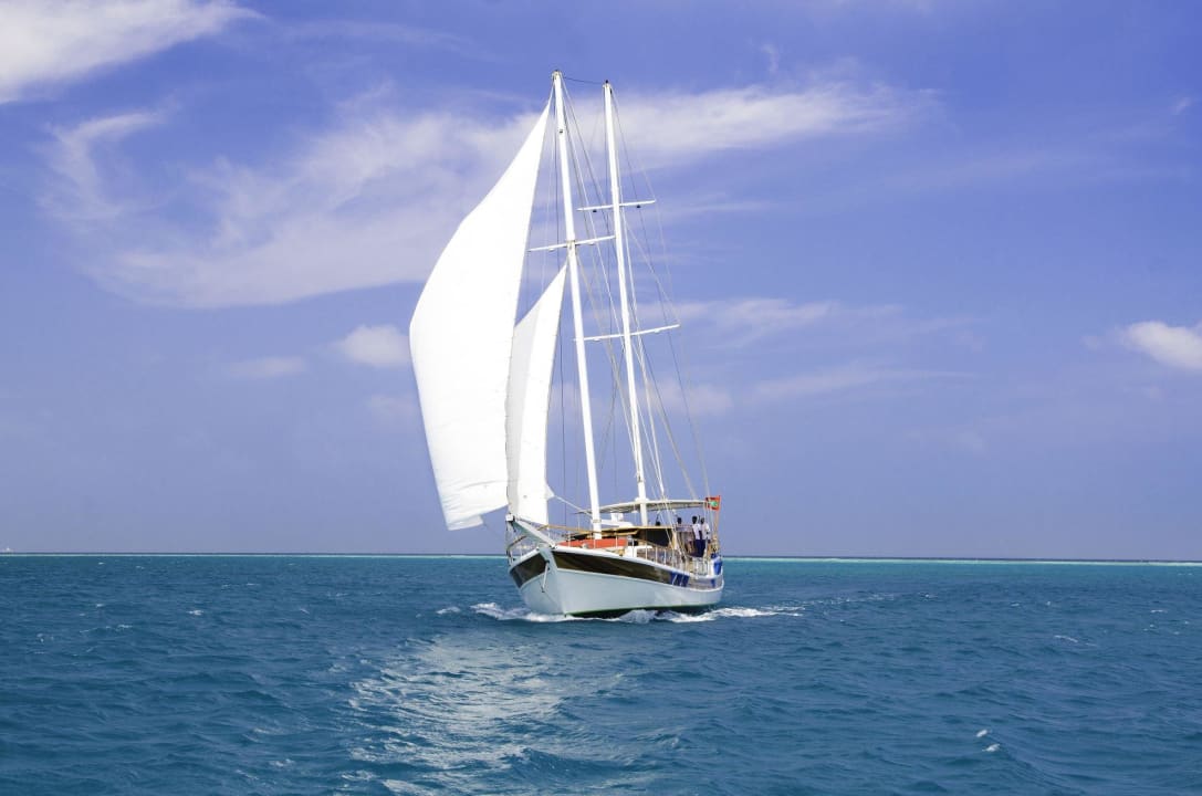 Yacht fuer Ausflüge Mirihi Island Resort