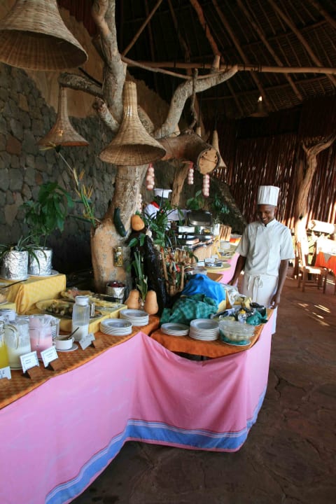 Blick auf das Frühstücksbüffet Rhino Valley Lodge