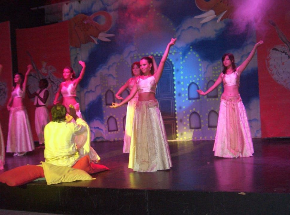 Moulin Rouge Turquoise Hotel