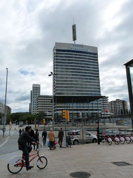 Von aussen kein Highlight Hotel Torre Catalunya