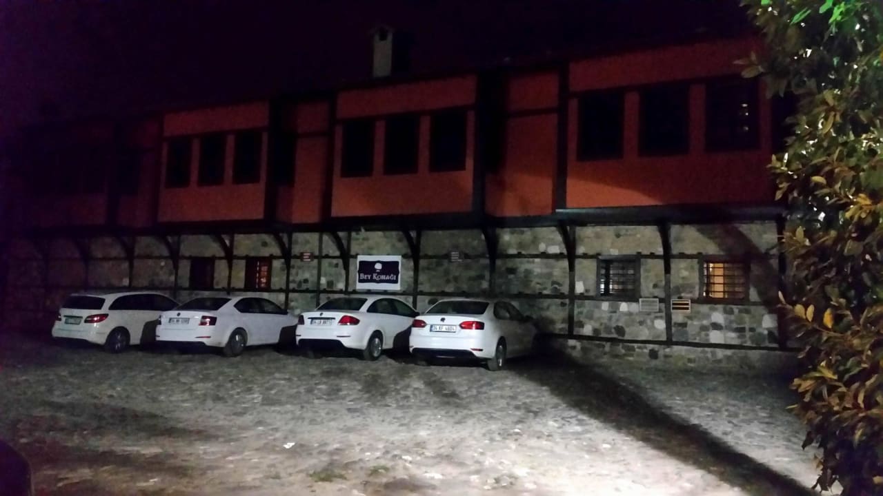 Bei Nacht Otantik Club Hotel