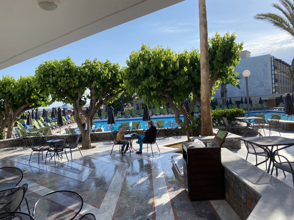 Pool Sol Marina Beach