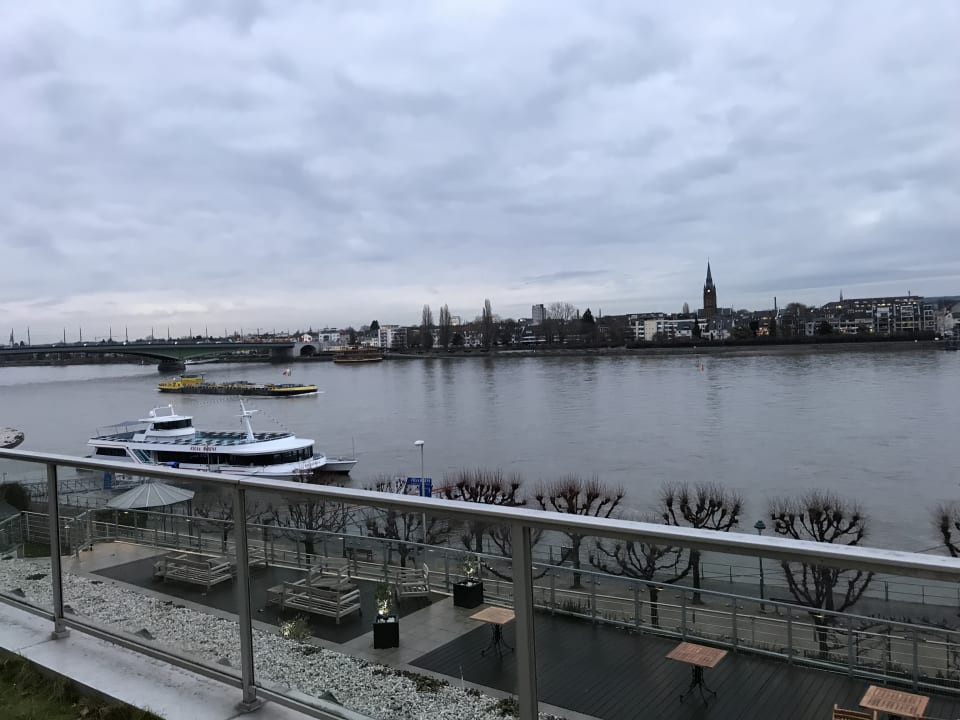 Ausblick Ameron Hotel Königshof