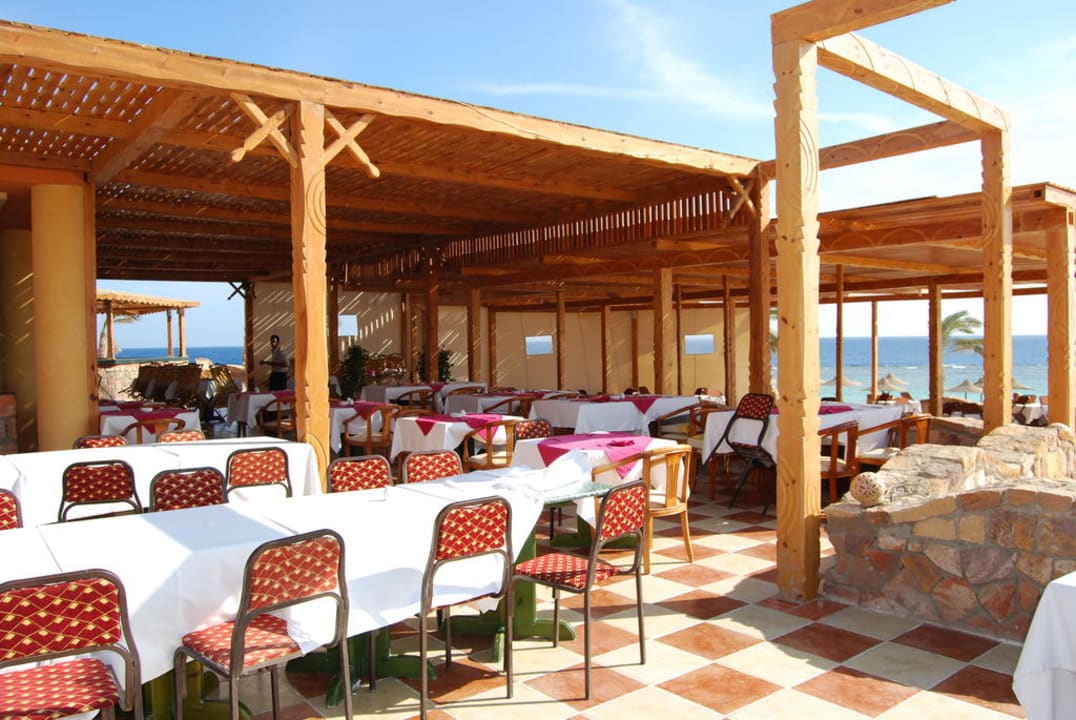 Restaurant Außenbereich Wadi Lahmy Azur Resort