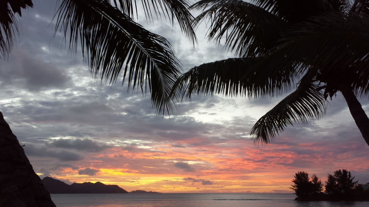 Sundowner La Digue Island Lodge