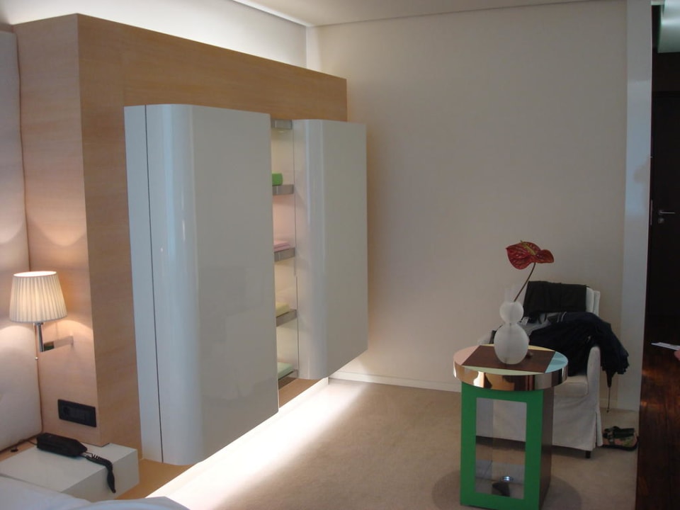 "Doppelzimmer" mit nur einer Sitzmöglichkeit SIDE Design Hotel Hamburg