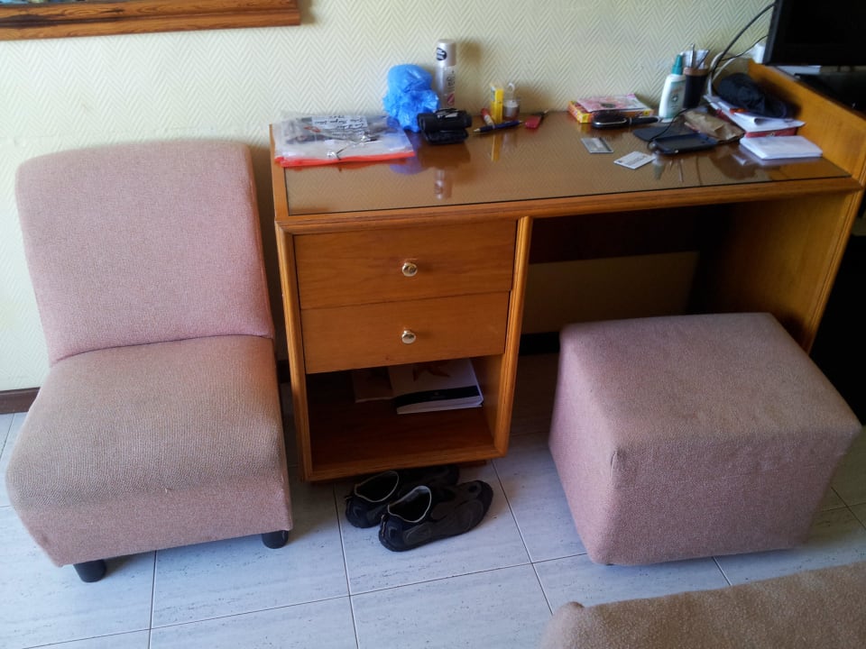 Baujahr Hotel 1980.Die Möbel der ersten Generation Iberostar Waves Bouganville Playa