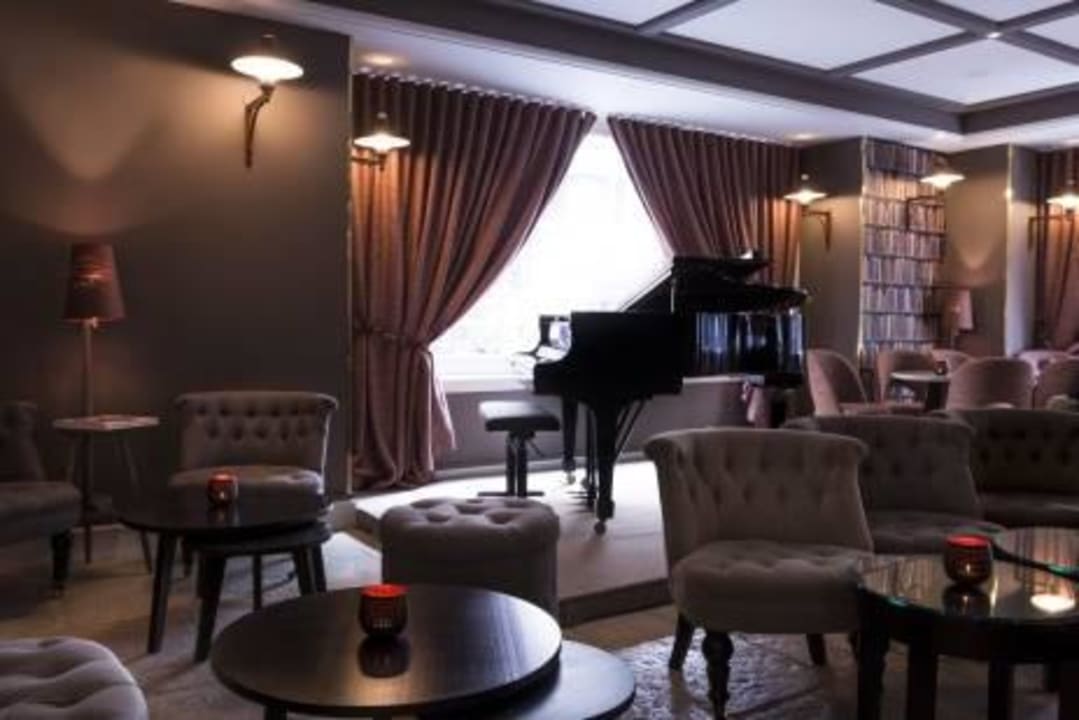 Cafe Laurent Hotel D' Aubusson