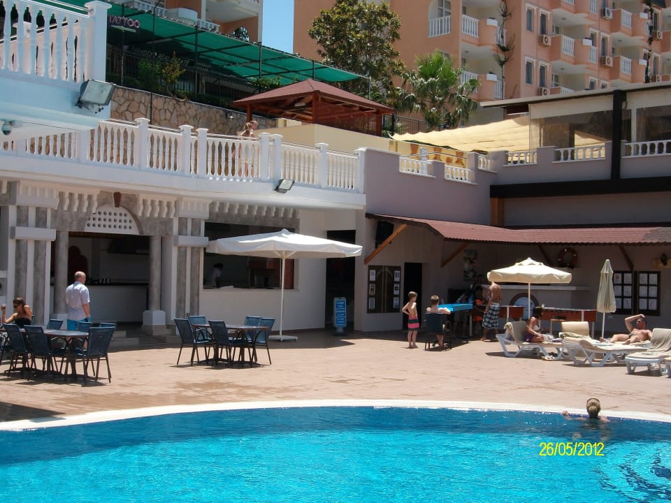 Poolfreifläche Hotel Club Paradiso