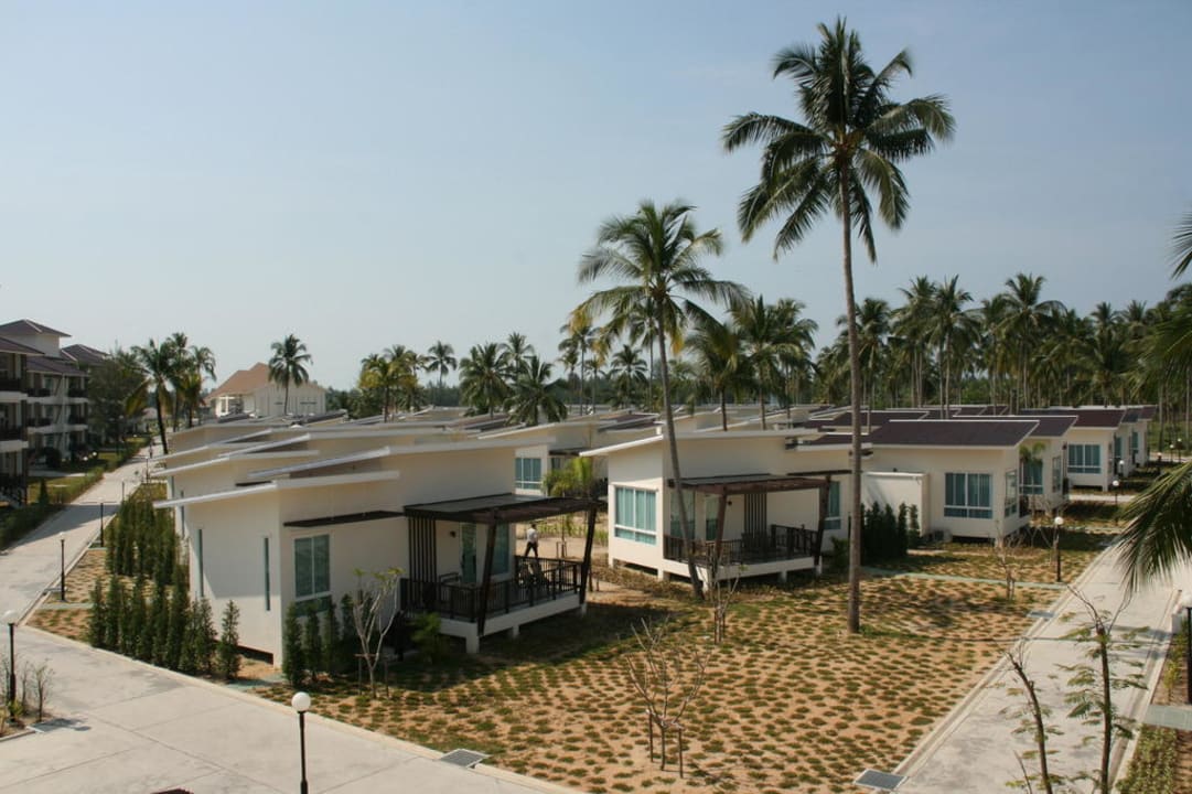 Gartenanlage mit Villen  Kantary Beach Hotel - KHAO LAK