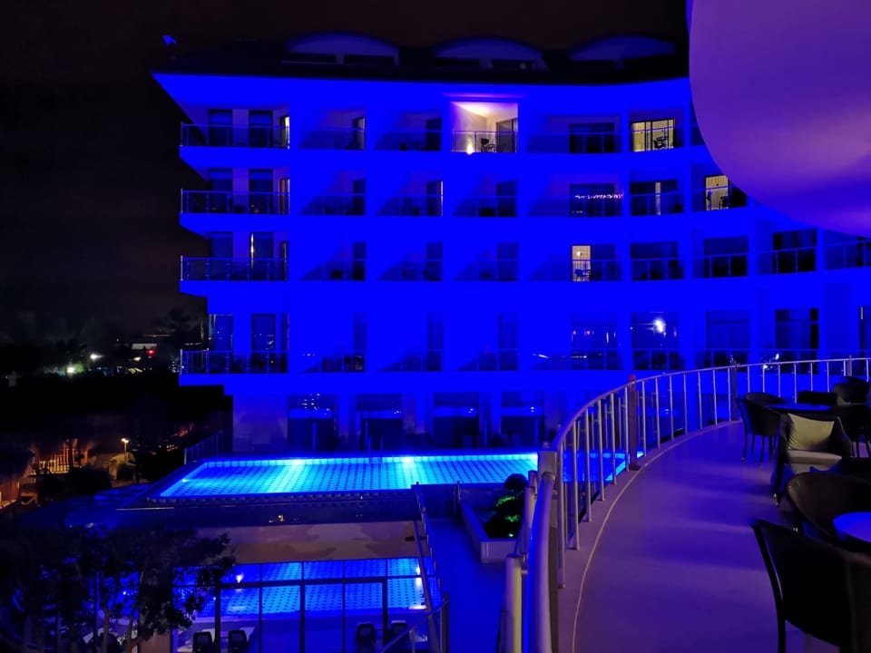 Ausblick Commodore Elite Suites & Spa - Adults only