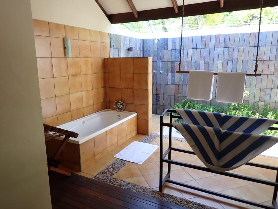 Zimmer Filitheyo Island Resort