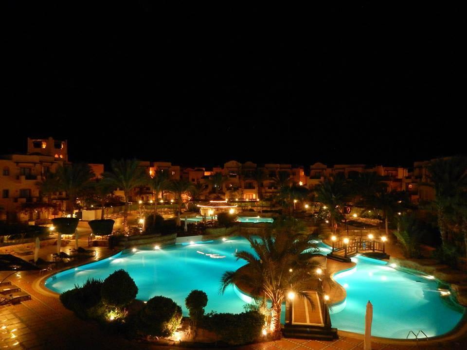 Bei Nacht Steigenberger Coraya Beach - Adults only