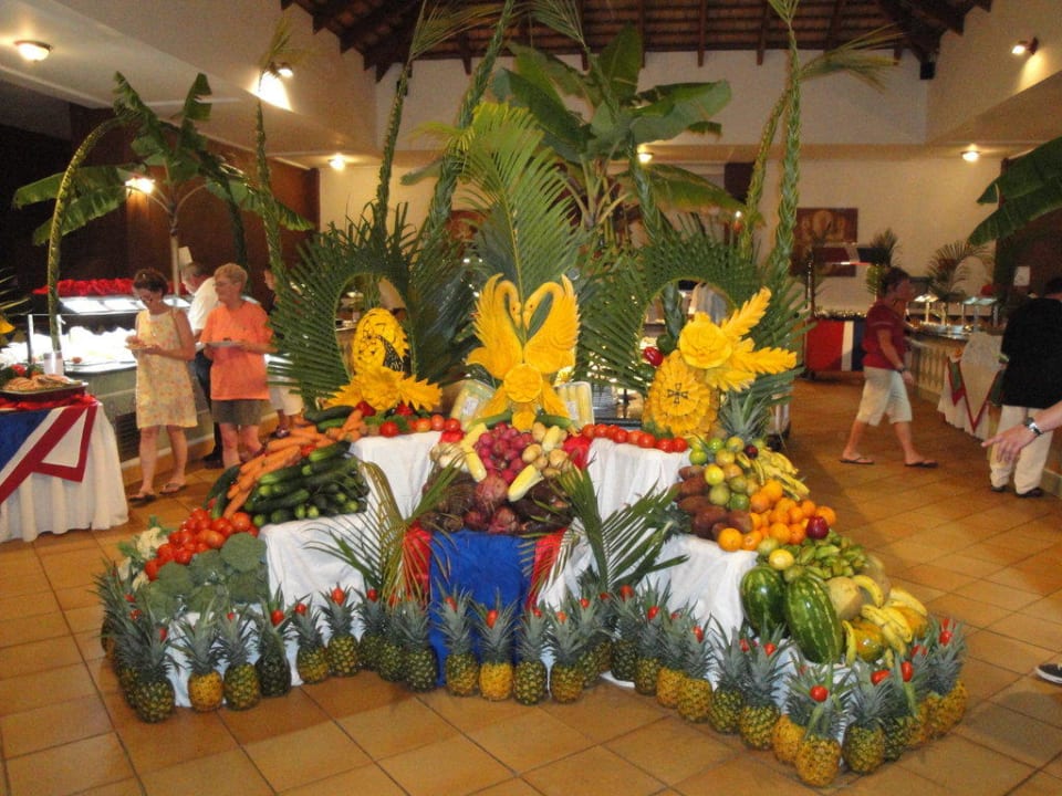 Tolle Deko am Büffet Punta Cana Princess All Suites Resort & Spa