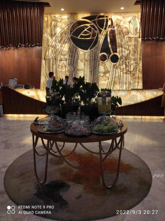 Lobby Side Star Elegance