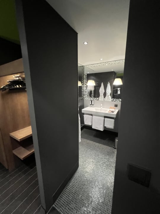Zimmer Mövenpick Hotel Stuttgart Airport