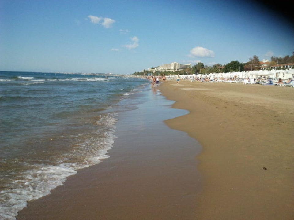 Schöner langer Strand Hotel Sirma
