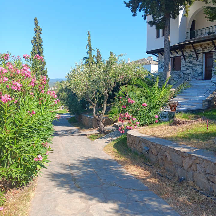 Außenansicht Hotel Geranion Village