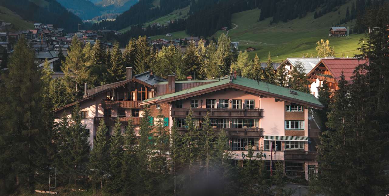 Außenansicht Hotel Lech & Residenz Chesa Rosa