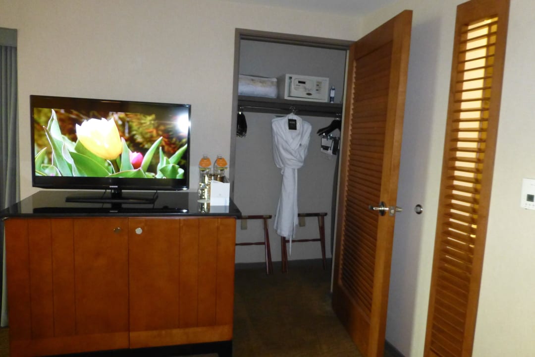 TV und Schrank Omni San Diego Hotel