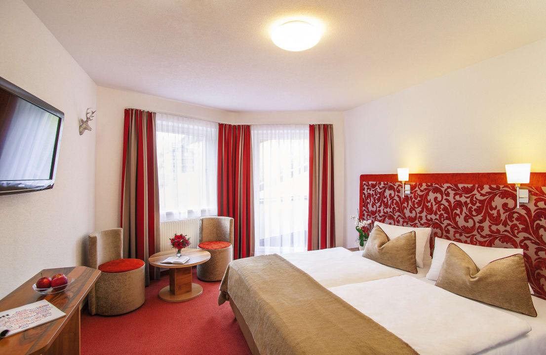 Doppelzimmer Hotel Garni Chasa Sulai