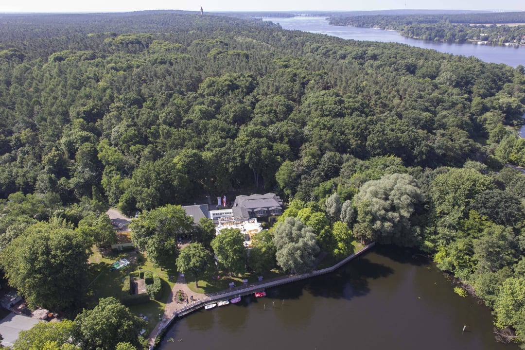 Luftaufnahme Lage des Hotels Seehotel Grunewald