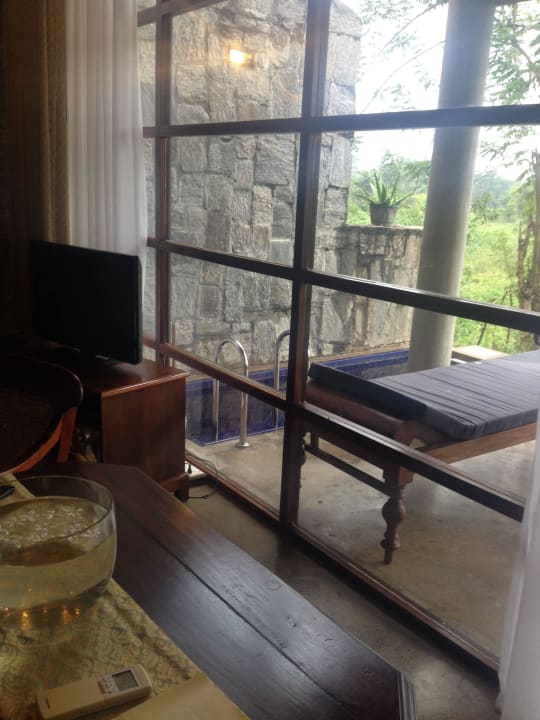 Eigener Minipool mit Liege  Hotel The Elephant Corridor