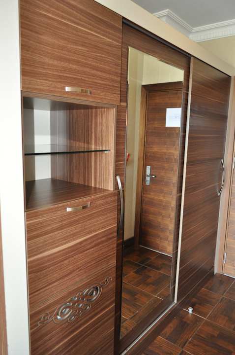 Szafa z sejfem i lodówką NoxInn Club