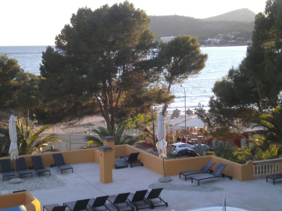 Noch einsamer Pool und Strand.. Hapimag Resort Paguera