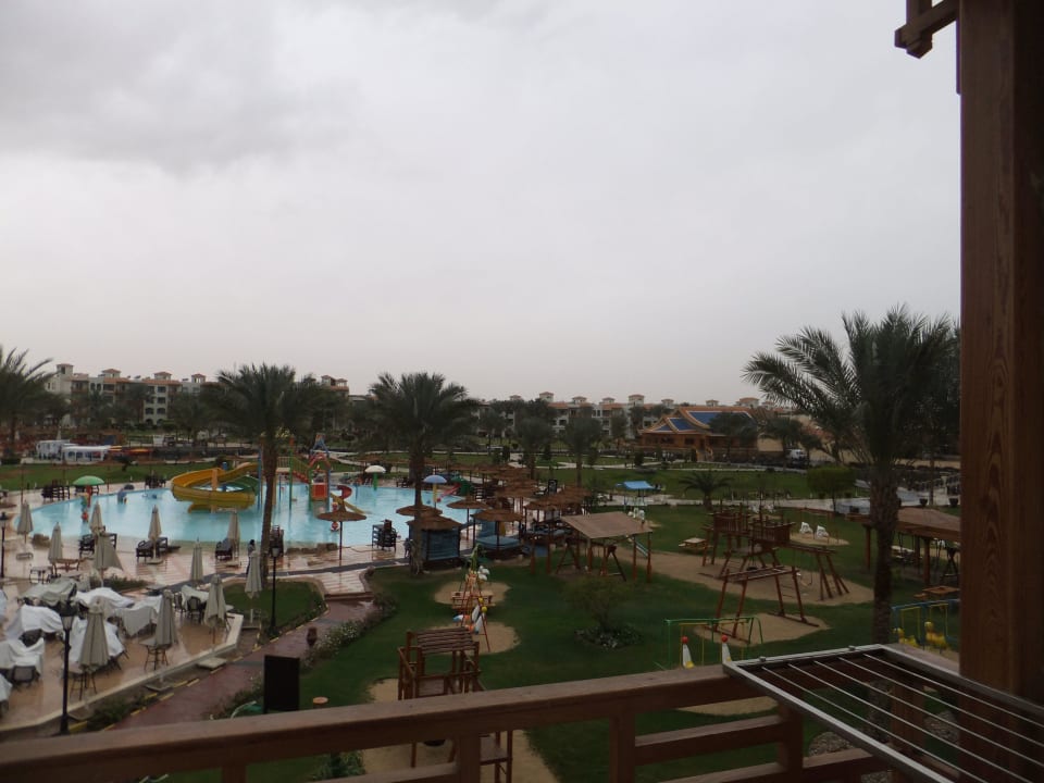 Blick Balkon Block 1000 Pickalbatros Dana Beach Resort - Hurghada