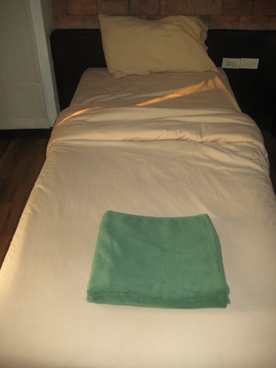 Liebevoll gemachtes Bett Siam Bay Resort